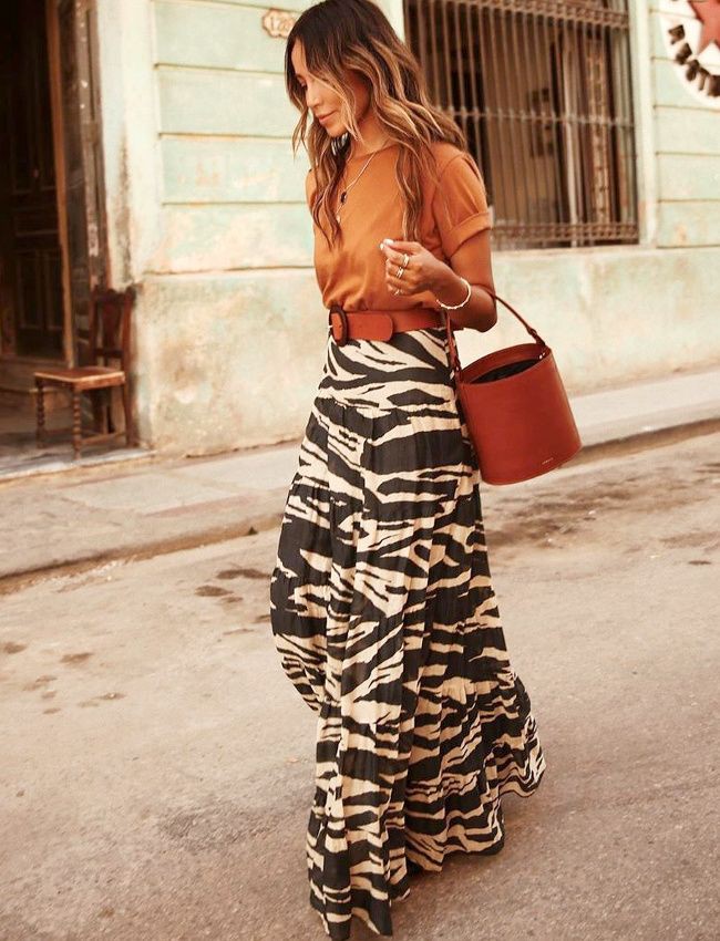 Tops To Wear With Maxi Skirts, Animal print, Long Skirt: Long Skirt,  Animal print,  Skirt Outfits,  Casual Outfits,  FLARE SKIRT,  Twirl Skirt,  Sand Top  