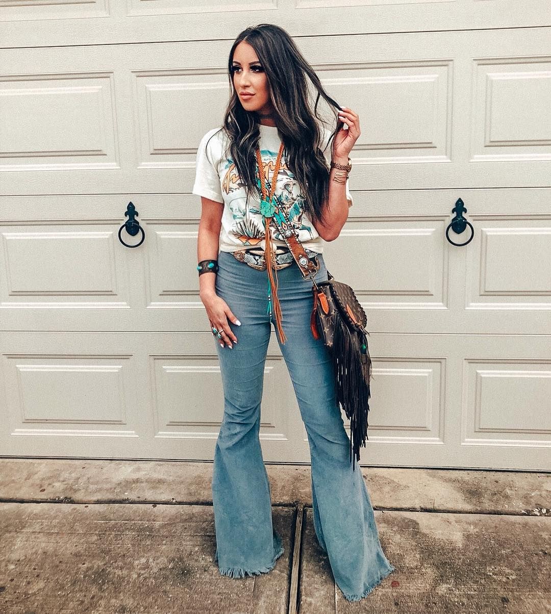 Cute Bootcut Jeans Outfits: Bootcut Jeans,  Loose jeans  