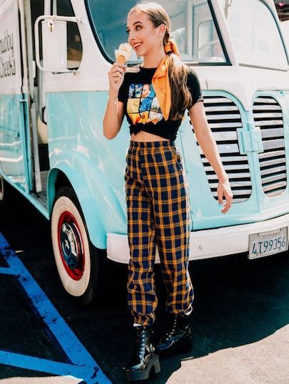 Outfits romwe emma chamberlain: Emma Chamberlain,  Casual Outfits,  Plaid Pants,  VSCO girl  