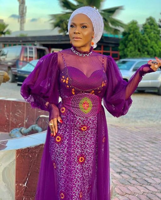 New african styles trending in 2019: African Dresses,  Aso ebi,  Maxi dress,  Kente cloth,  Ankara Outfits  