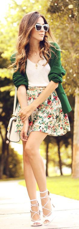 Look feminino esporte casual, Casual wear: Skirt Outfits,  Informal wear,  Floral Skirt,  Street Style,  Casual Outfits  