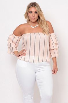 Blusas de hombros para gorditas: Lapel pin,  Plus size outfit,  Plus-Size Model,  Crop Top Outfits,  Casual Outfits  