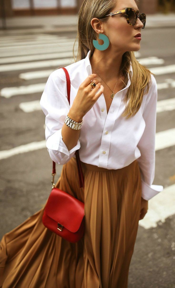 Cross body bag fashion, Dress shirt | Outfit With Pleated Skirts | Body ...