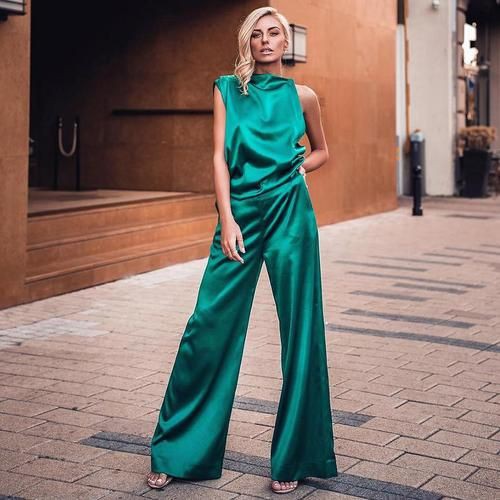 Trendy and elegant fashion model, Discounts and allowances: Romper suit,  Sleeveless shirt,  Green Pant Outfits  