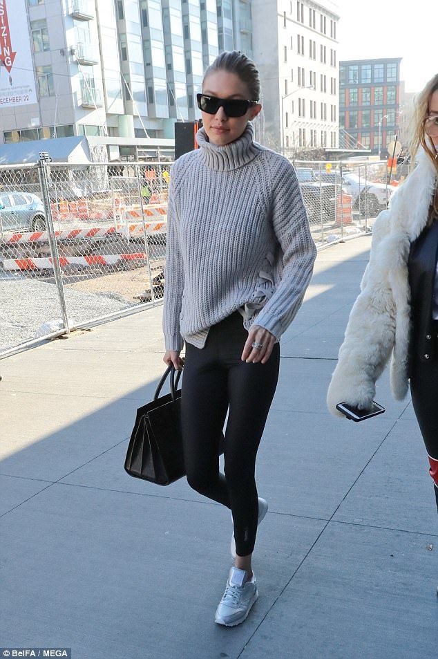 Grey Sweater And Leggings Outfits Tumblr: Gigi Hadid,  winter outfits,  Turtleneck Sweater Outfits  