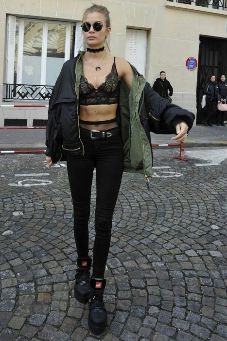 Stylish Black Baddie Ripped Jeans With Jacket Outfits: Bralette Outfits,  Bralette Attire,  Bra Outfit,  Bralette Blouse,  Bralette Crop Top,  Bra Bralette Outfits  