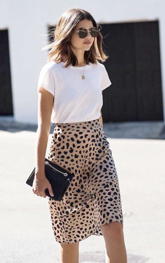 Leopard print skirt and white top: Casual Outfits,  Pencil skirt,  Animal print,  White Top,  Twirl Skirt,  Sand Top  