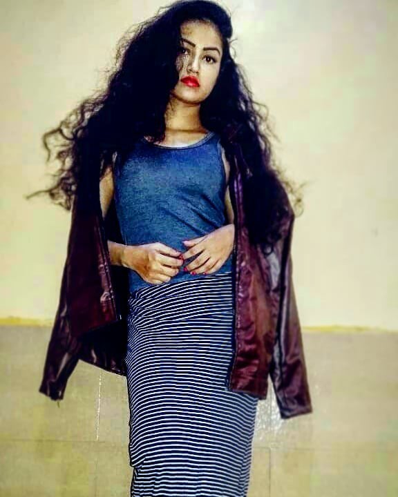 Great outfit ideas for 2019 fashion model, Photo shoot: Formal wear,  Photo shoot,  Farhina Parvez Jarimari  