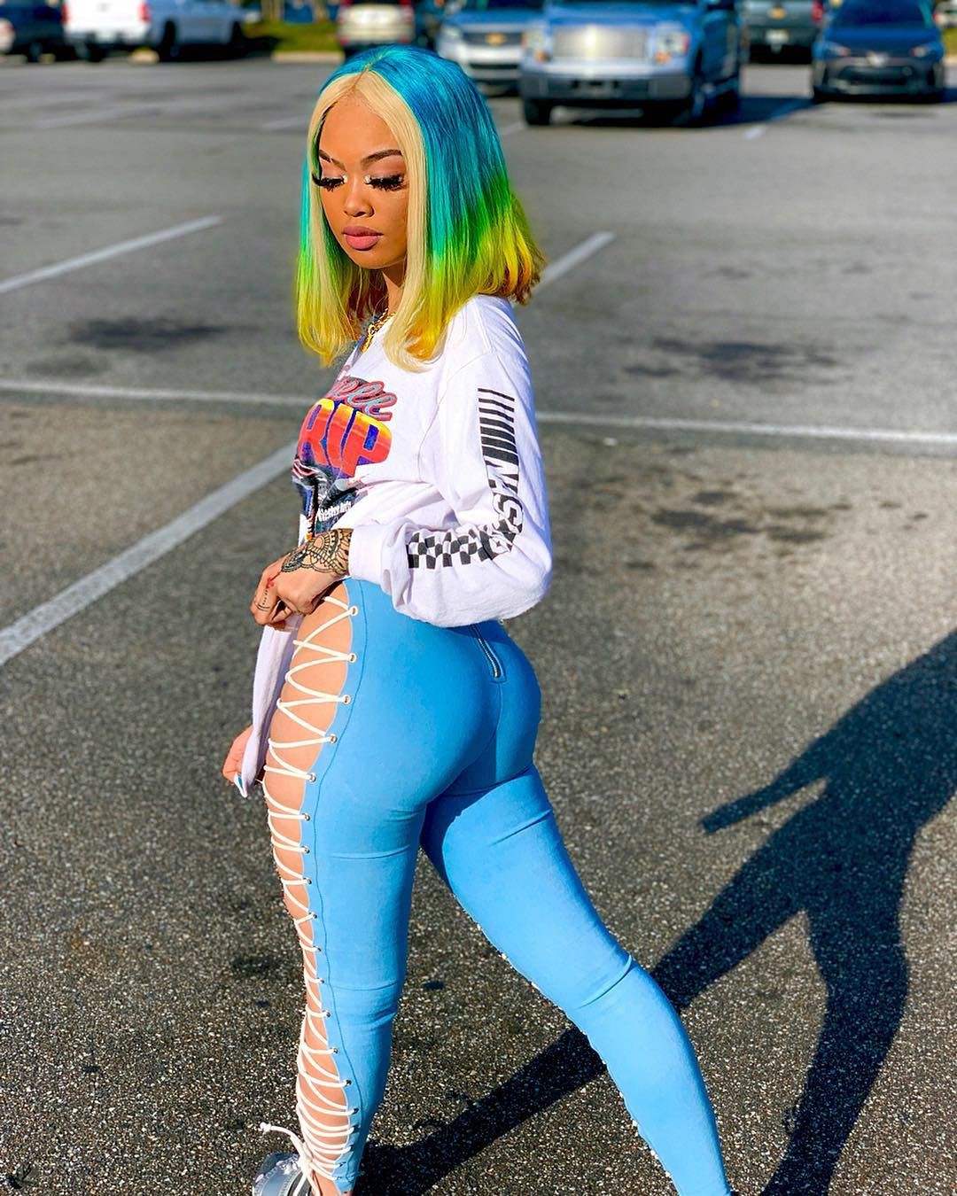 Daily dose of stylish mia rueda instagram, Casual wear: Casual Outfits,  Tight Jeans Outfit  