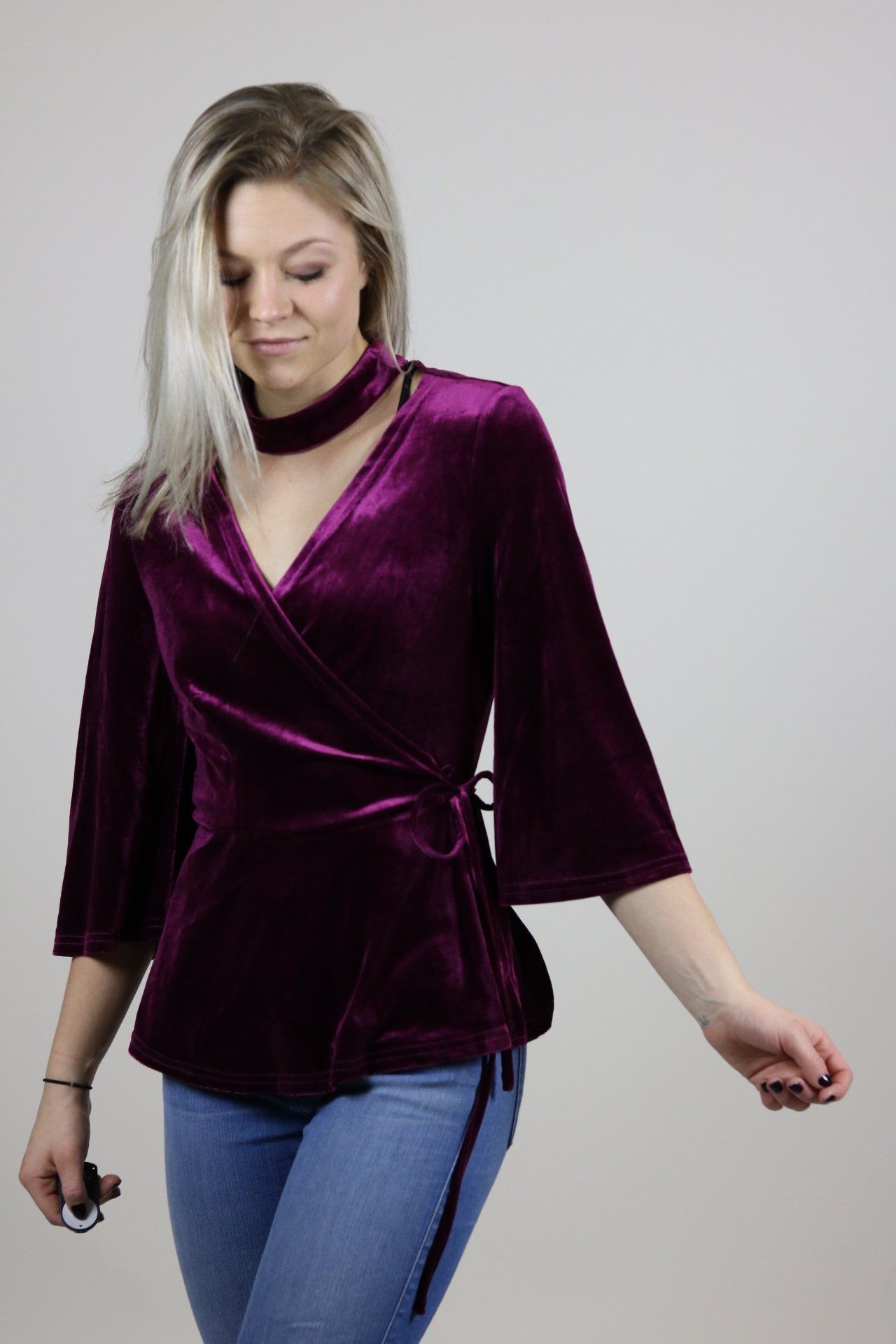 Amazing classic velvet wrap blouse, Cache-cÅ“ur | Velvet Outfit Ideas ...