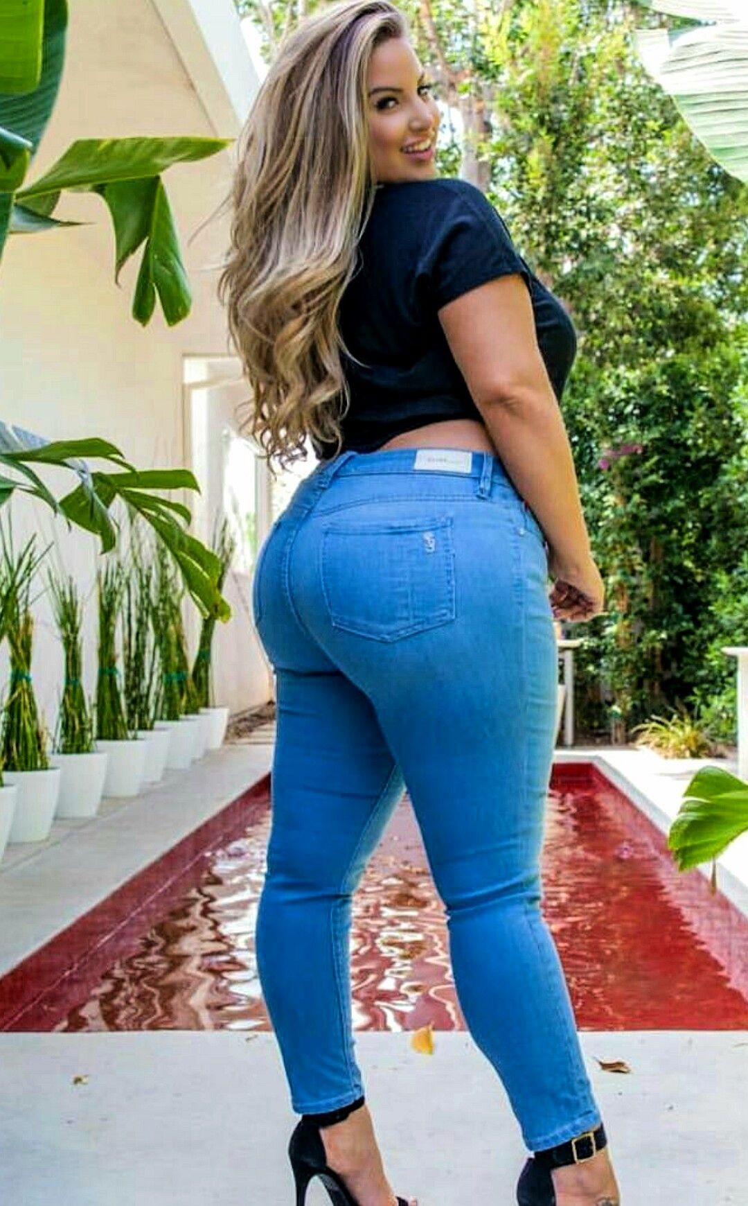 Lovely ideas! ashley alexiss jeans: Denim skirt,  Slim-Fit Pants,  Plus-Size Model,  Ashley Alexiss,  Jeans Outfit,  Tight Jeans Outfit  