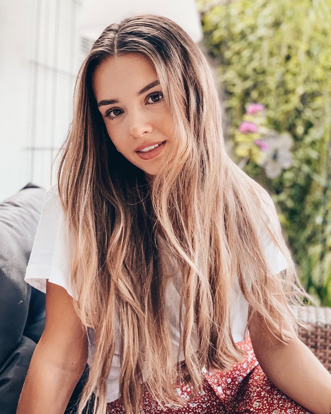 Amelie Weissenberger Instagram, Hair coloring, Layered hair: Long hair,  Hair Color Ideas,  Brown hair,  Layered hair,  Photo shoot,  Black hair,  Amelie Weissenberger  