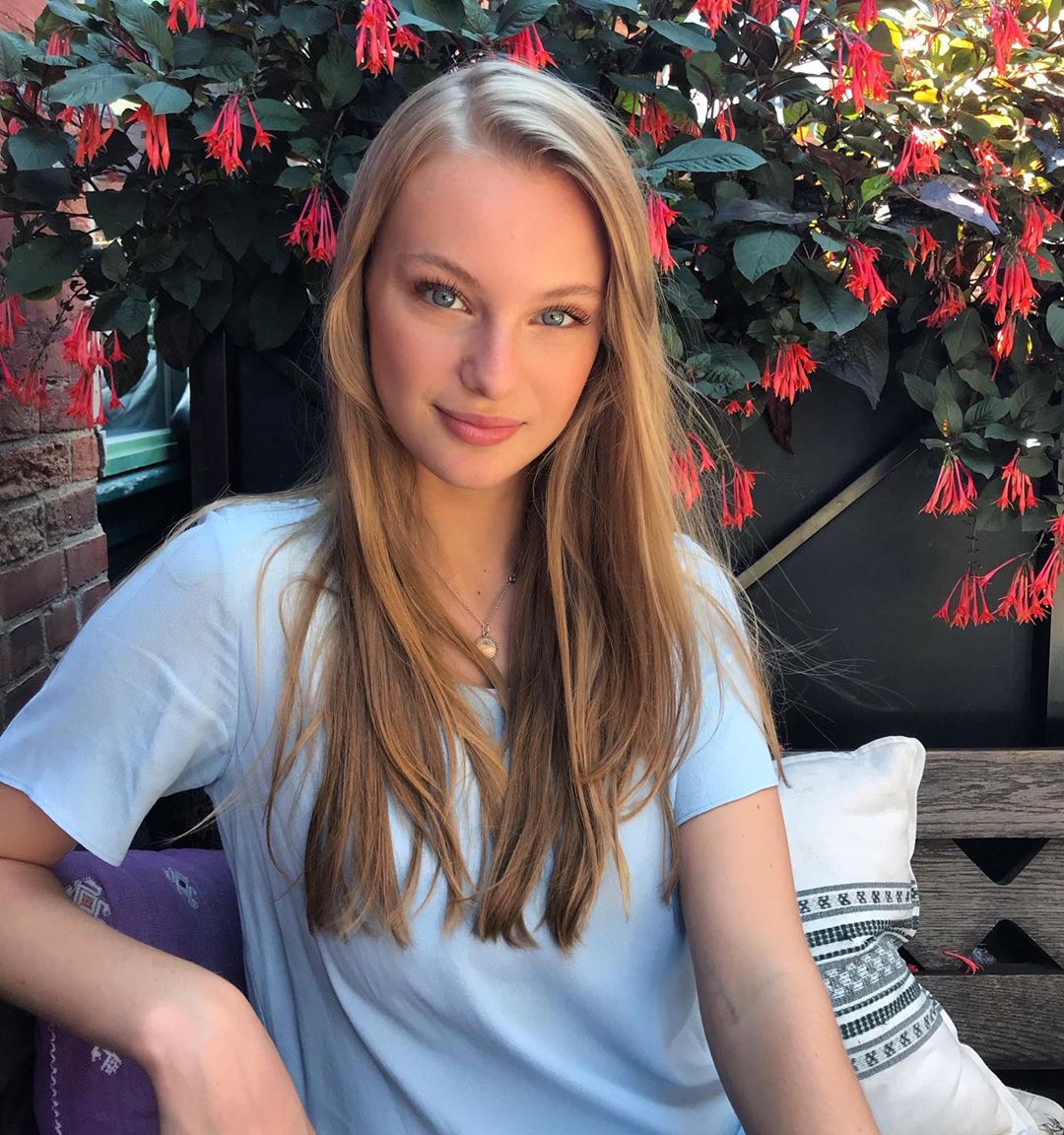 Chloe Vialaret Instagram, Long hair, Brown hair: Long hair,  Brown hair,  Photo shoot,  Chloe Vialaret  