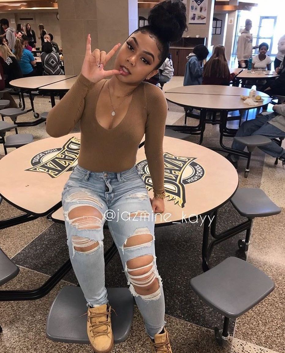 Fashionable First Day School Clothing For Winter Baddies Post ? on Instagram: “Team litty ✨ - @jazmine_kayy”: Trendy Sequin Dresses,  Comfy Outfit Ideas,  Middle School Outfit,  School Outfit For Fall  