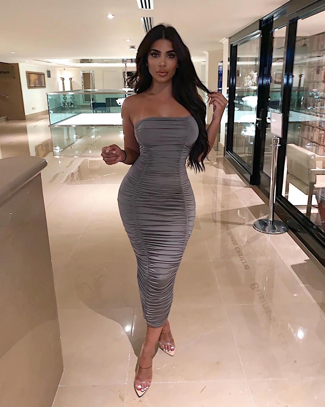 Cute & most liked fashion model, Link in Bio: Cocktail Dresses,  High-Heeled Shoe,  Street Style,  Casual Outfits,  College Party Outfits  