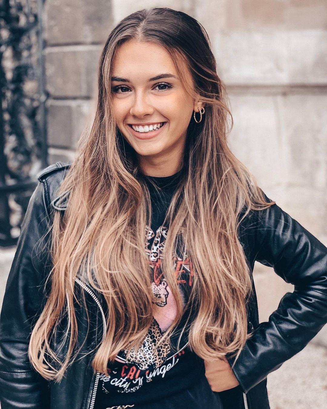 Amelie Weissenberger Instagram, Long hair, Hair coloring: Long hair,  Hair Color Ideas,  Brown hair,  Layered hair,  Photo shoot,  Black hair,  Amelie Weissenberger  