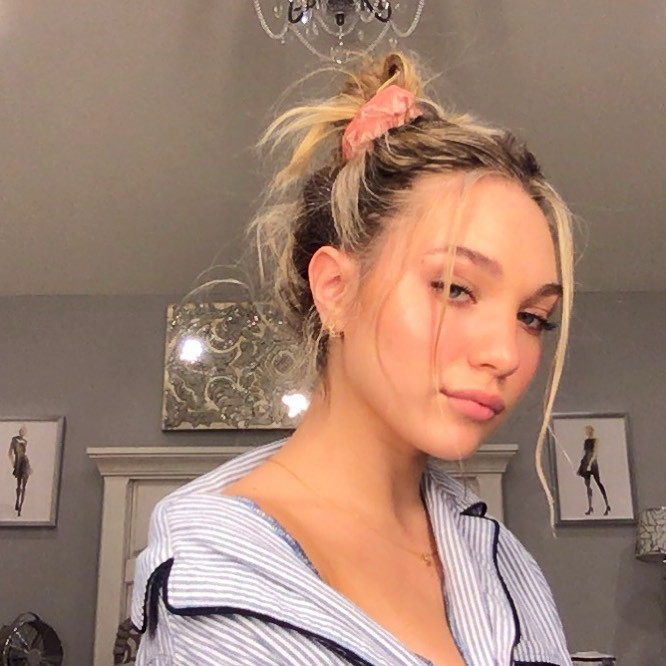 Beautiful Maddie Ziegler  Photo, TikTok Star: Hot Insta Babes,  Girls On TikTok,  Hot TikTok Models,  TikTok Videos,  Hot Sexy Girls,  Maddie Ziegler,  Hottest Maddie Ziegler  