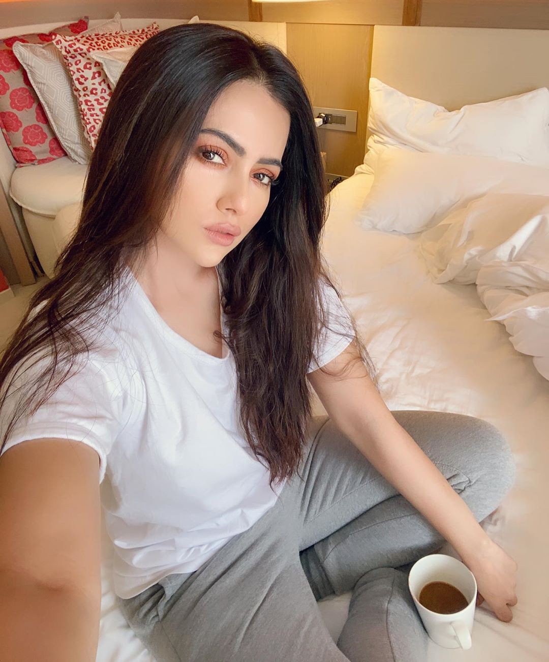 Adorable Sana Khan Facebook Images, TikToker