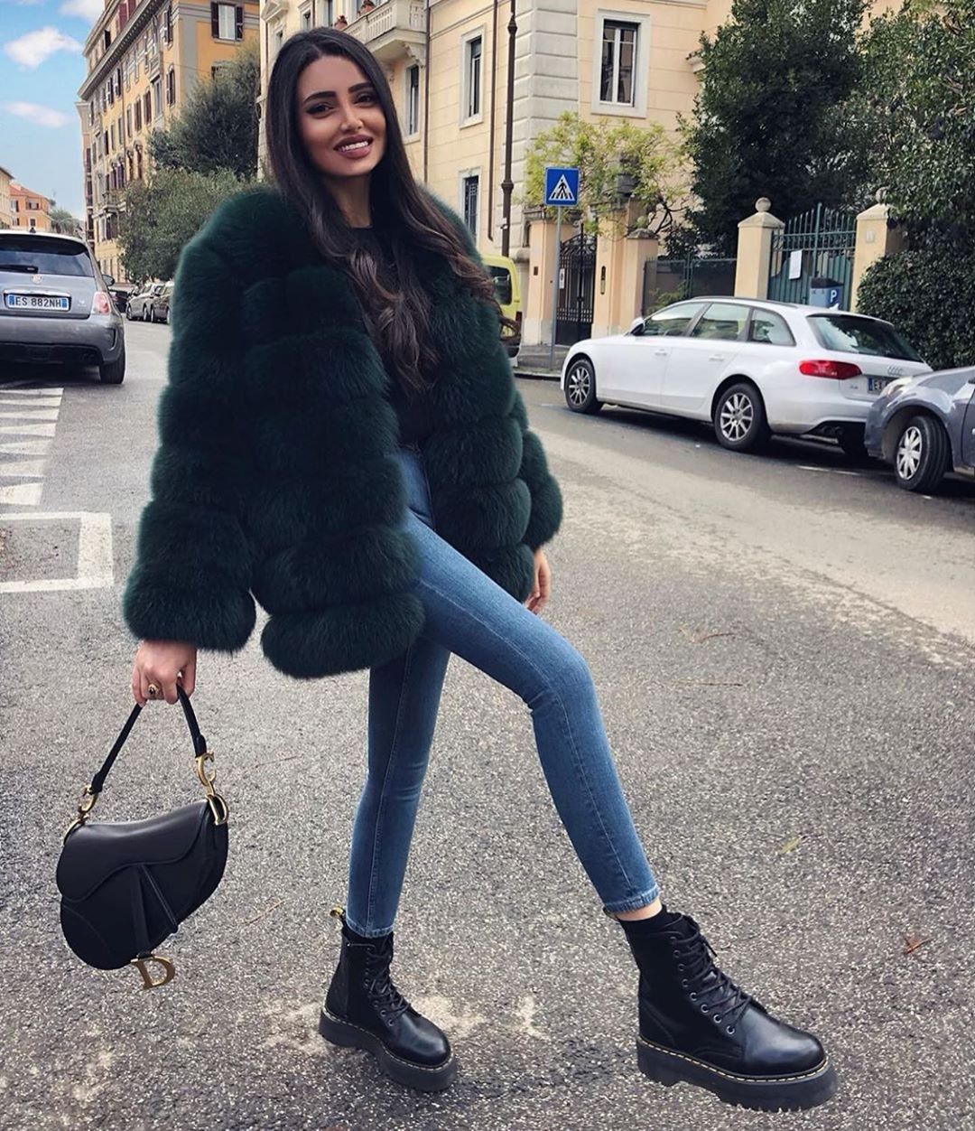 Stylish Winter Casual Outfits For Ladies: Beautiful Girls,  FASHION,  winter outfits,  Fashion week,  Love,  White Outfit,  fashioninsta,  sunday,  grey,  Cool Fashion,  Cute Winter Outfits,  Winter Outfit Ideas,  Classy Winter Dresses,  Winter Casual  