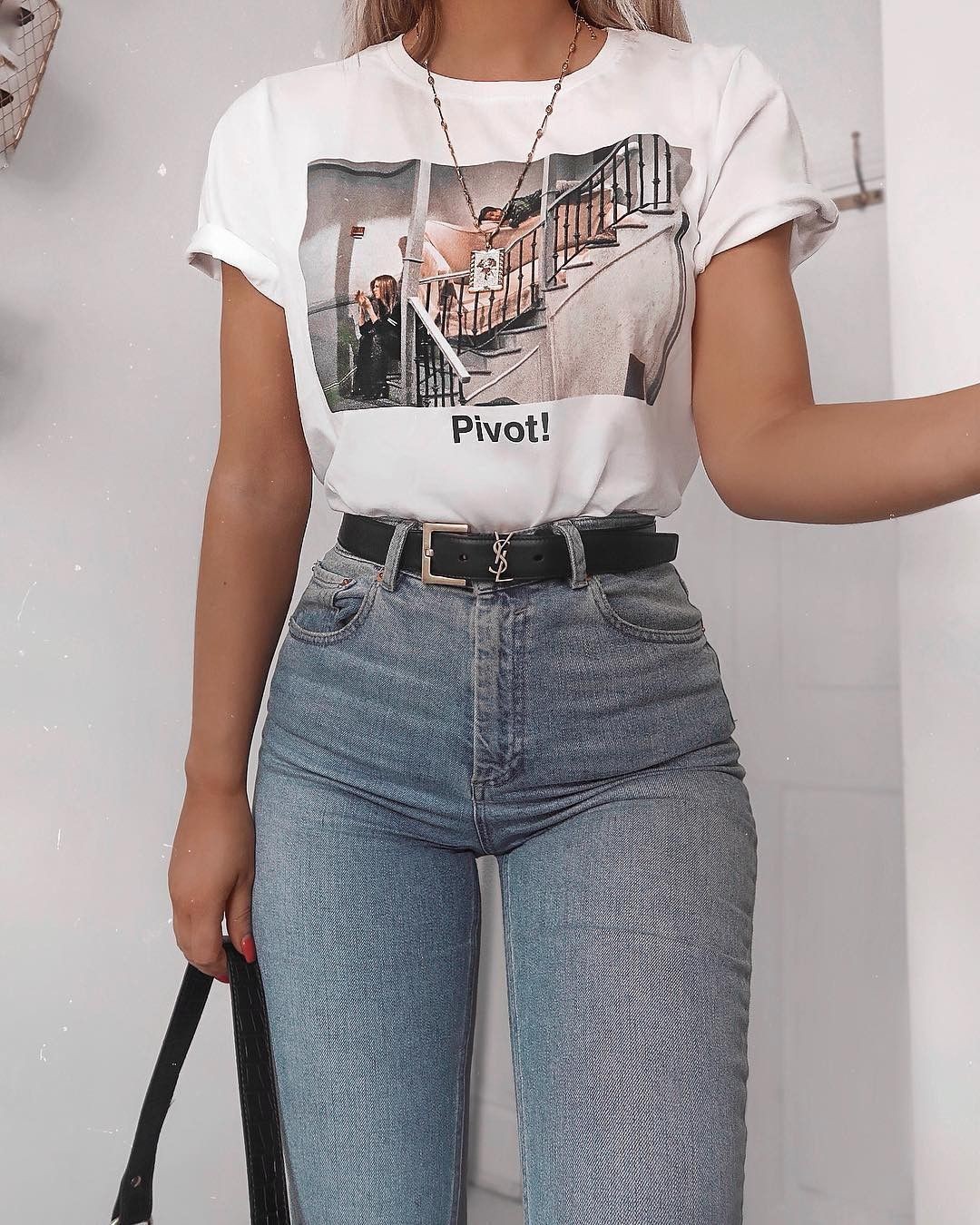 Aesthetic 90s grunge outfits, Grunge fashion: Casual Outfits,  Vintage clothing,  Grunge fashion,  Soft grunge  