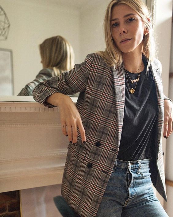 Women Blazers For Teen Girls: Stylish Plaid Blazer Street Style,  Plaid Blazer Work Outfit,  Plaid Blazer Ideas,  Plaid Blazer Outfit,  Trendy Plaid Blazer  