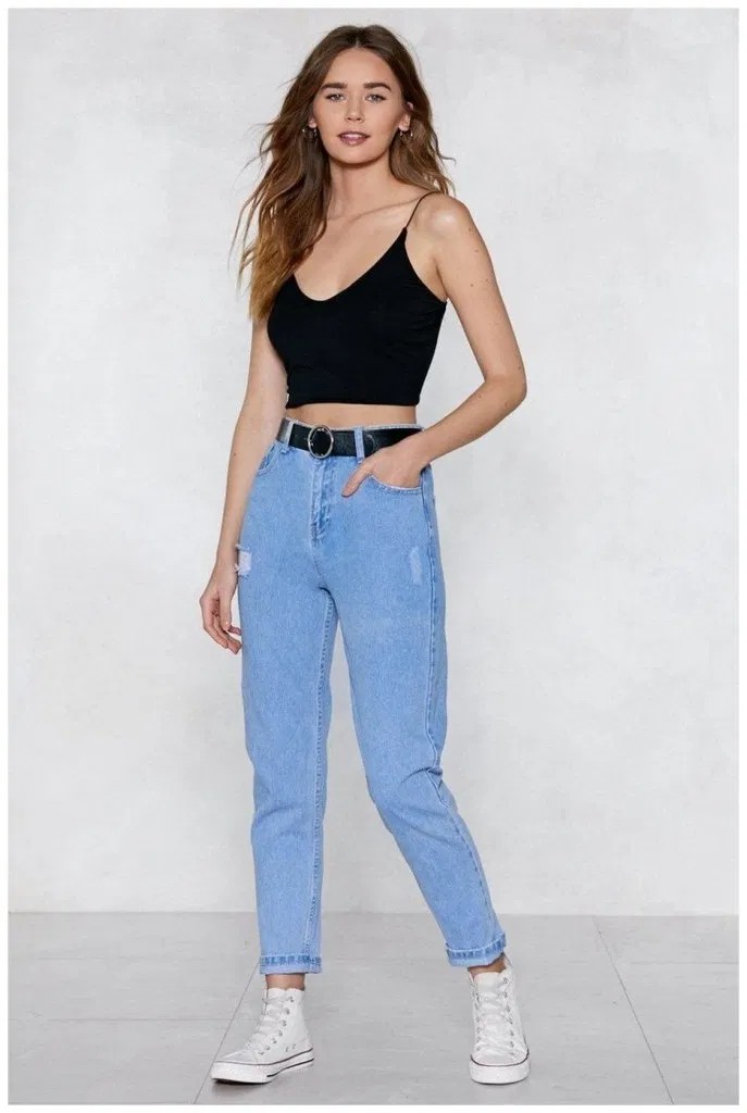 Nice and decorative fashion model, Crop top: Crop top,  Scoop neck,  Mom jeans,  Fashion week,  Spring Outfits,  Casual Outfits  
