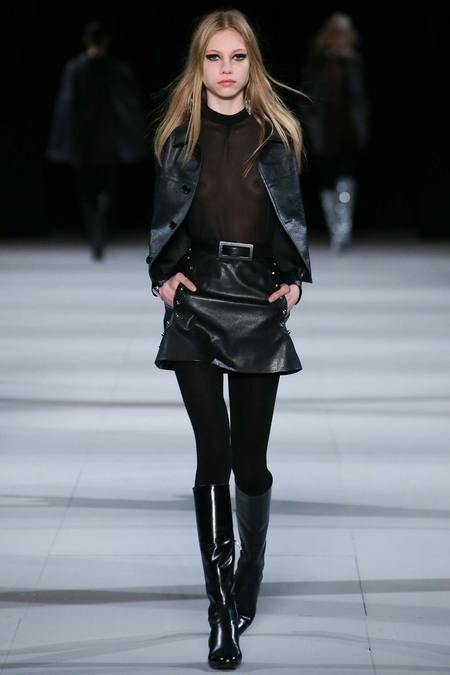 Discovery ideas on selvaggia alazraki, Yves Saint Laurent: Leather skirt,  Louis Vuitton,  Fanny pack,  Mini Skirt Outfit  