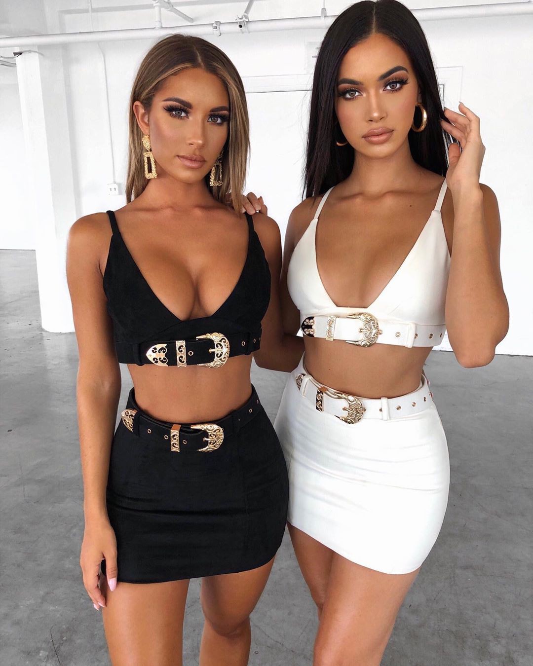 Black or white? Party Outfit Dress: Girls Outfit,  party outfits,  Outfit Ideas,  Black,  Dresses Ideas,  Party Dresses,  White Outfit,  Hot Party Attire  