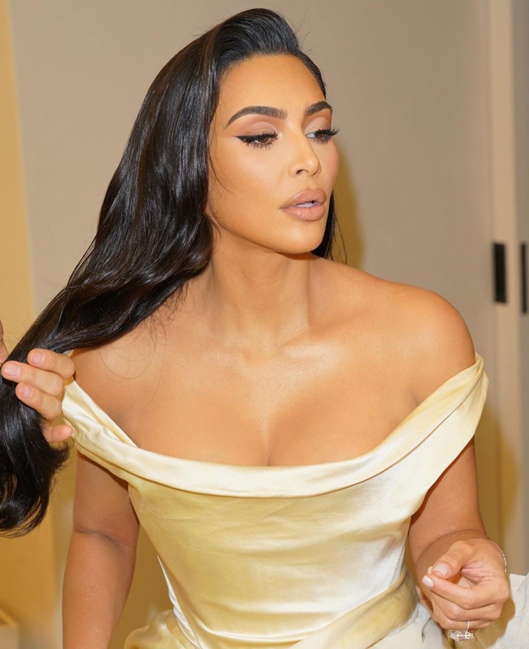 How many of you are females fans Kim Kardashian Stylevore: Celebrity Outfit Ideas,  Most Famous Celebrity,  Kim Kardashian Fashion,  Kim,  Kardashian,  Stylevore,  Kim Kardashian Lips,  Kim Kardashian Hairstyle,  Kim Kardashian  