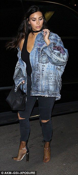 Kim kardashian jean jacket: Sleeveless shirt,  Jean jacket,  Kim Kardashian,  Boxy Jacket,  Denim jacket  