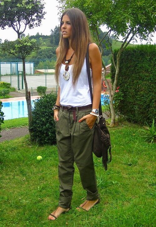 CalÃ§a cargo looks, Cargo pants: Capri pants,  Casual Outfits,  Joggers Outfit  