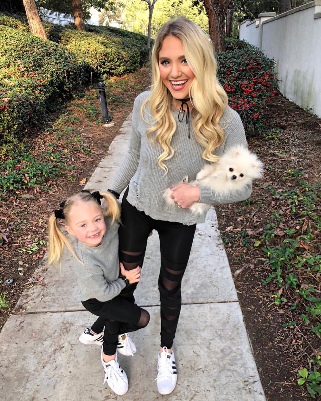 Trendy Mom And Daughter Matching Outfit: Street Style Plaid Blazer,  Mommy And Daughter Dresses,  Mom And Daughter Matching Clothes,  Parent And Child Outfits,  Trendy Mom And Daughter Outfit,  Mom And Kids Matching Outfit  