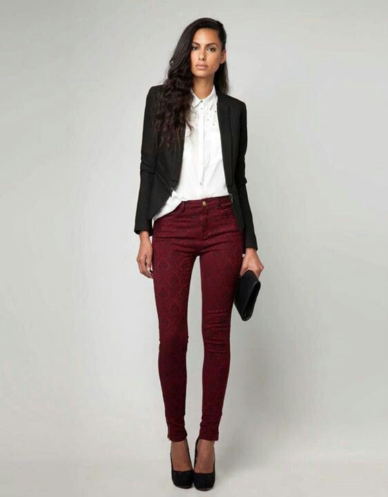 Stylish Maroon Pants Dress For Mature Women: Trendy Burgundy PantsOutfit,  Classy Burgundy Pants Outfit,  Burgundy Pants Ideas,  Wine Colored Pants  