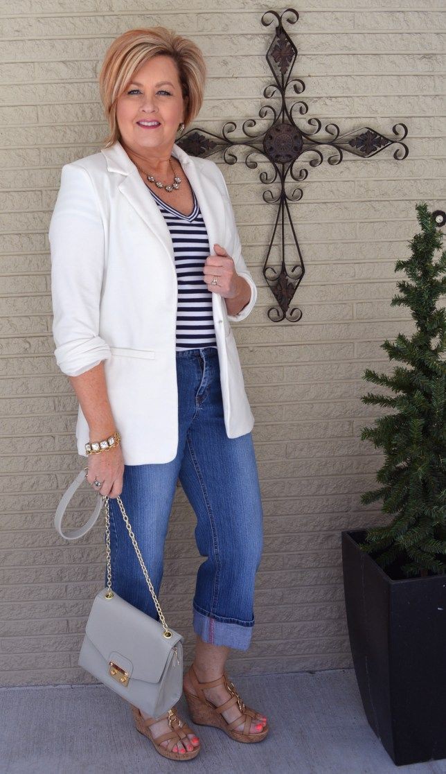 Moda casual mujeres de 50 aÃ±os | White Blazer Outfit | Blazer Outfit, Casual Friday, Casual wear