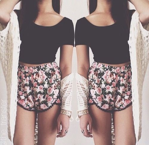 Classy women flowy shorts, Crop top: Crop top,  Shorts Outfit,  Casual Outfits  