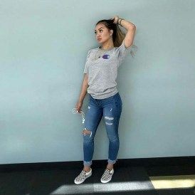 Grey champion shirt outfit, Casual wear: Crop top,  Casual Outfits,  School Outfits 2020  
