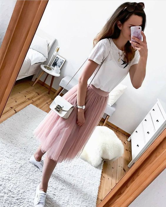 Trendy Outfit Ideas For Women: Girls Outfit,  Outfit Goals,  Tumblr Dresses,  Casual Outfits,  Outfit Inspiration 2020  