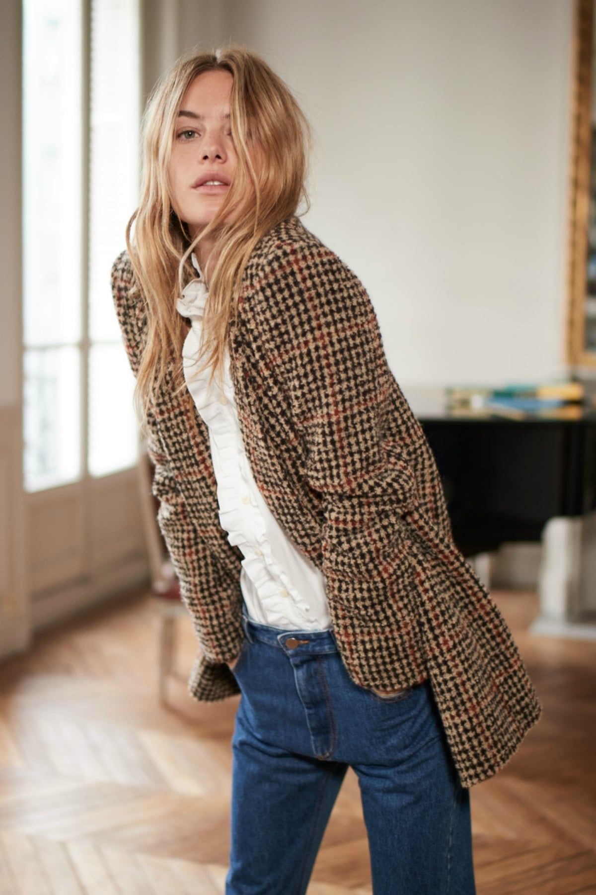 Casual Brown Checkered Blazer Outfit: Casual Plaid Blazer Style,  Checkered Blazer Outfit,  Stylish Plaid Blazer Street Style,  Plaid Blazer Style,  Plaid Blazer Outfit,  Plaid Blazer Ideas  