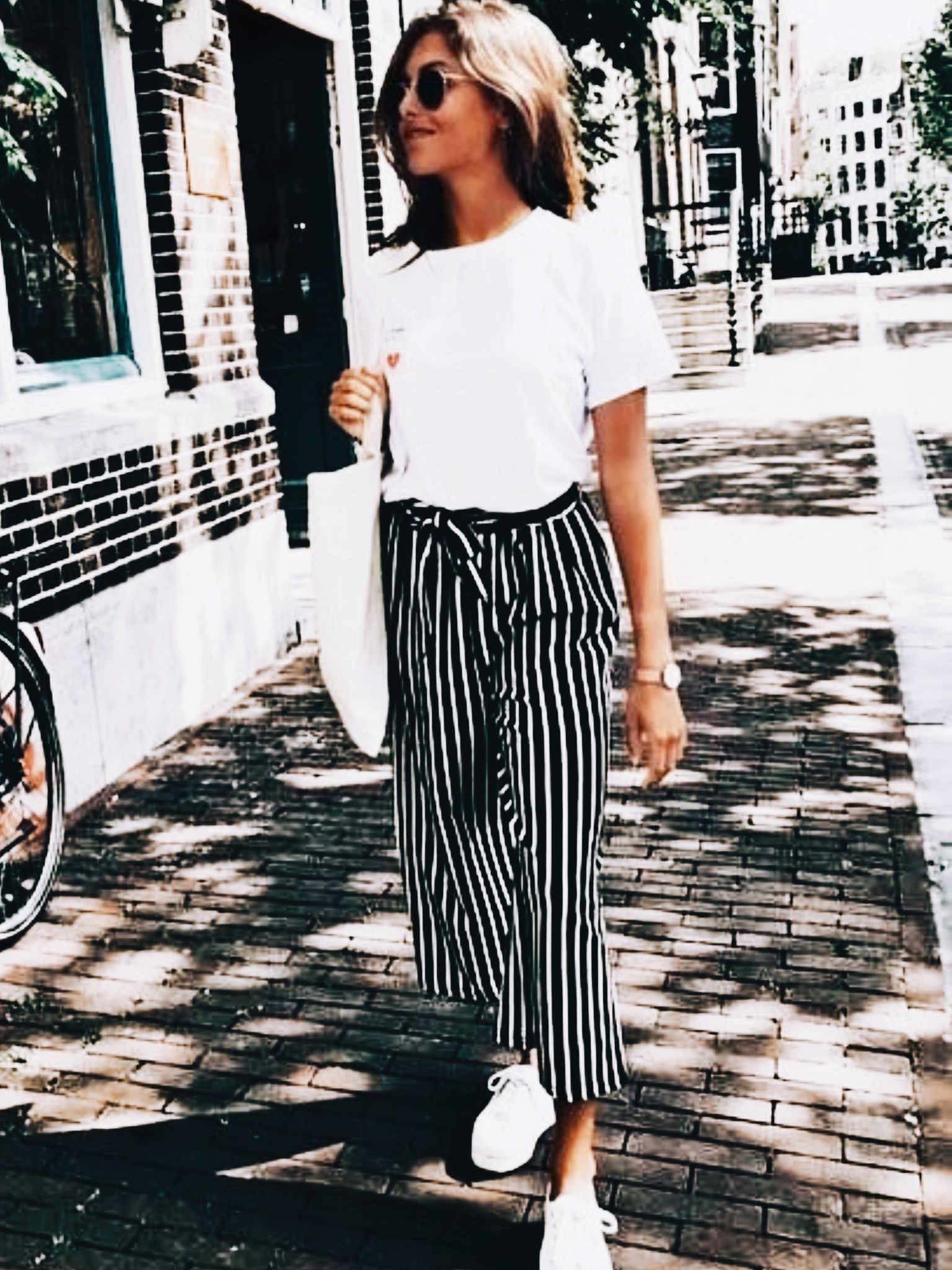 Striped trousers womens outfit, Casual wear: winter outfits,  Smart casual,  Palazzo pants,  Capri pants,  Casual Outfits,  Pant Outfits,  Stripe Trousers  