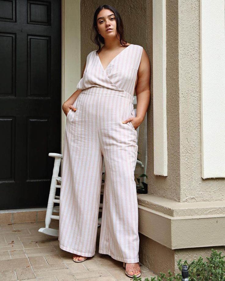 Cute Jumpsuit Evening Outfits For Curvy Girl: Casual Outfits,  Chubby Girl attire,  Trendy Chubby Girl Outfit,  Plus Size Jumpsuit Clothing,  Jumpsuit For Chubby Girl  