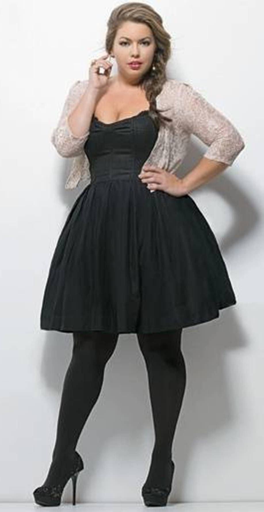 See these incredible plus size roupas, Little black dress: Cocktail Dresses,  Plus size outfit,  Plus-Size Model,  Clubbing outfits  