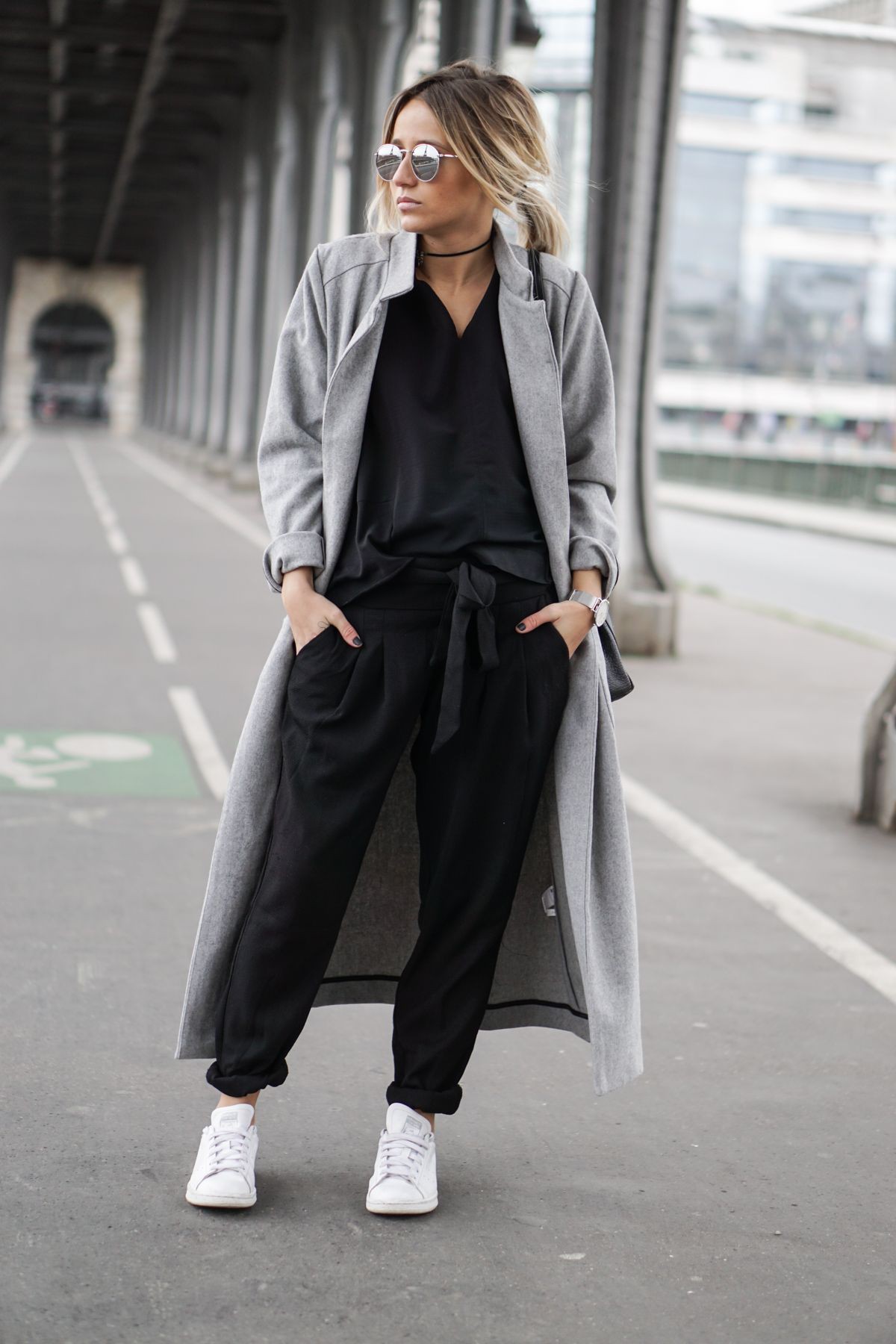 Street Style Jogger Pants Outfit: fashion blogger,  Sports shoes,  Plimsoll shoe,  Joggers Outfit  