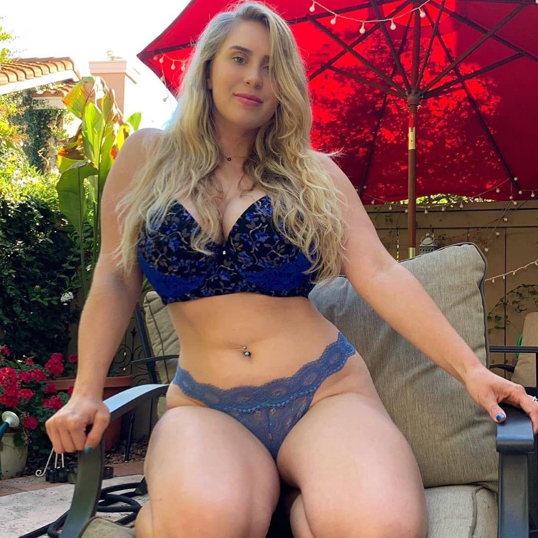 Vochtig Denk vooruit dutje Sexiest Chubby Instagram Babes Photoshoot | Plus Size Models Instagram |  blonde, blondehair, Blue