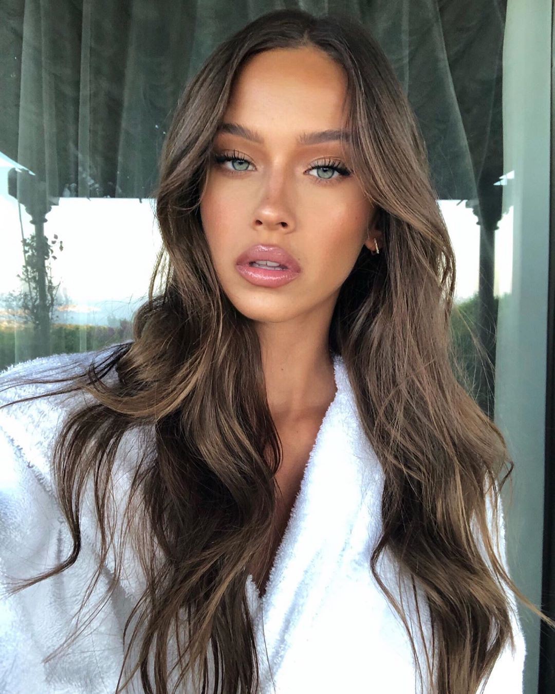 Fabulous Makeup Isabelle Mathers Wallpaper Instagram: Instagram photos,  Hot Instagram Models,  instagram models,  Isabelle Mathers,  Super Hot Isabelle Mathers  