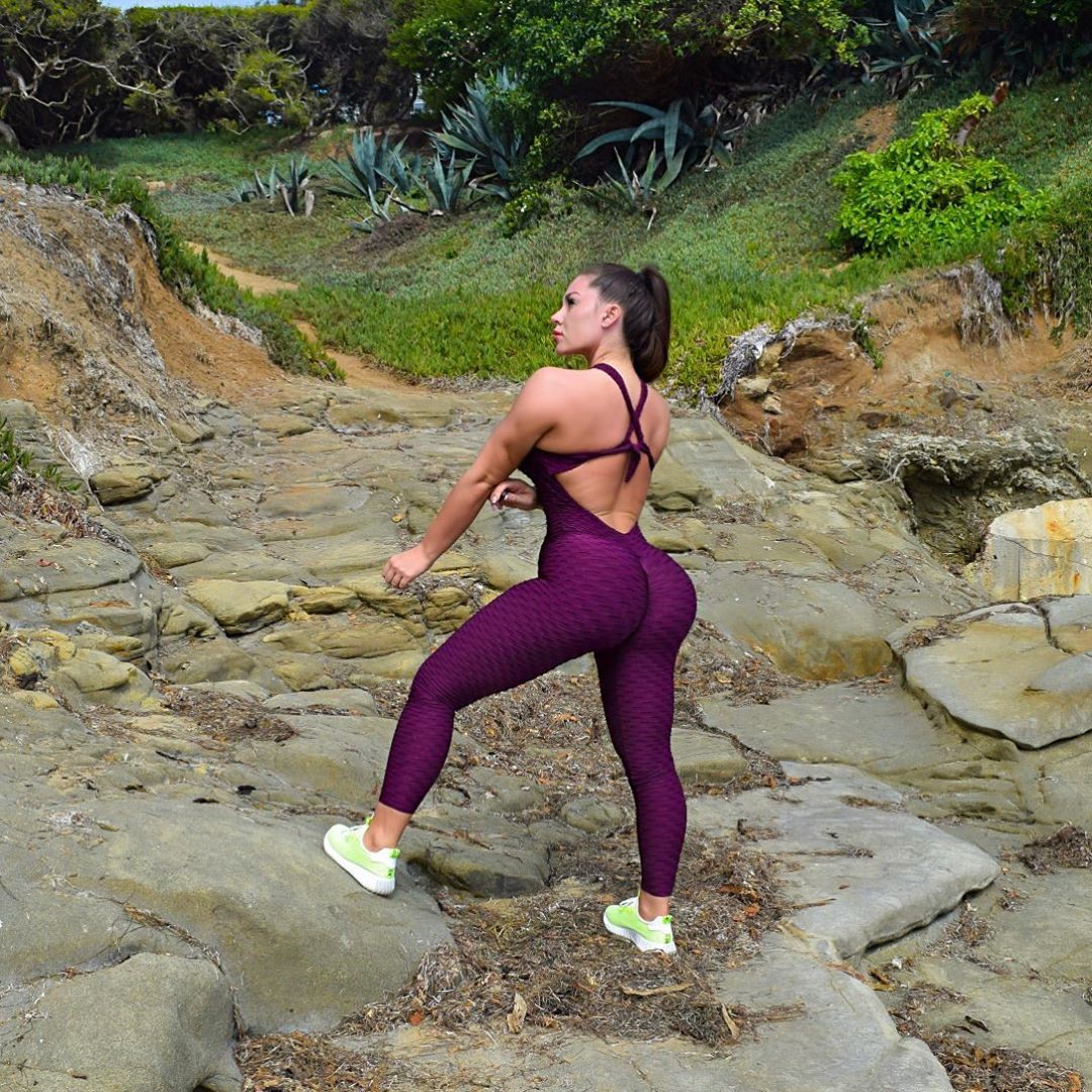 Caitlin Rice active pants, sportswear, leggings outfits for women: Fitness Model,  Sportswear,  Leggings,  Active Pants,  Brown Denim,  Purple And Pink Outfit  