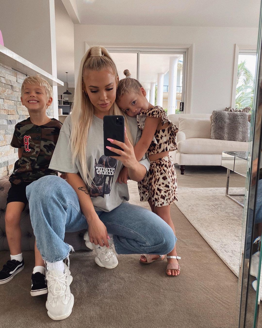 Mommy Tammy Hembrow Photography Instagram: Hot Instagram Models,  instagram profile picture,  most liked Instagram photo,  Instagram pictures,  hottest girls on Instagram,  Tammy Hembrow,  Instagram Tammy Hembrow  