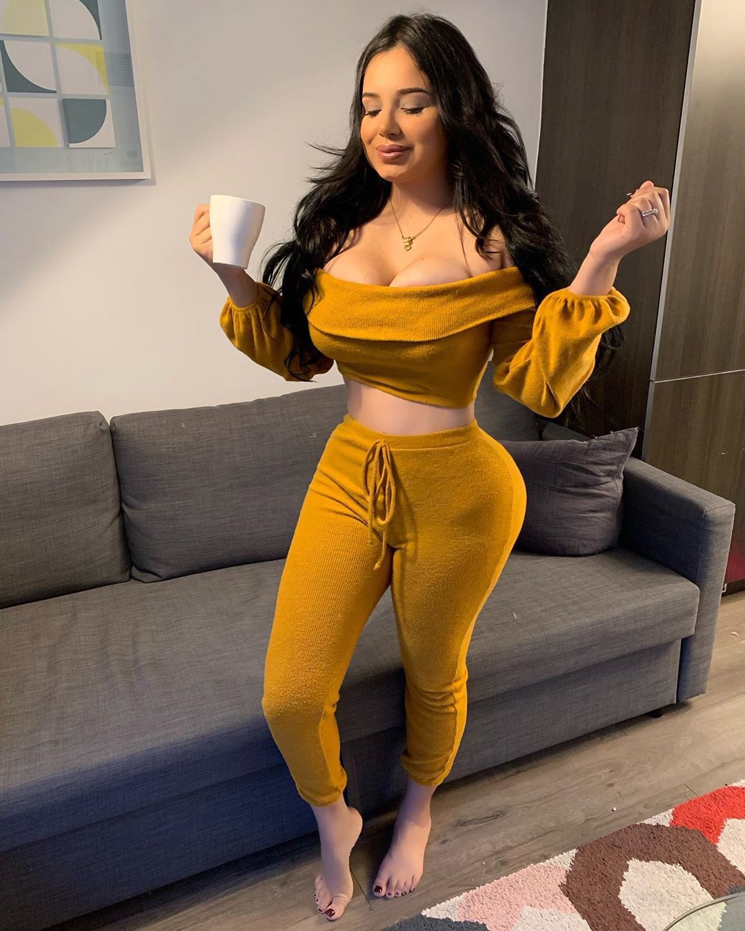 Top more than 196 yellow top combination leggings