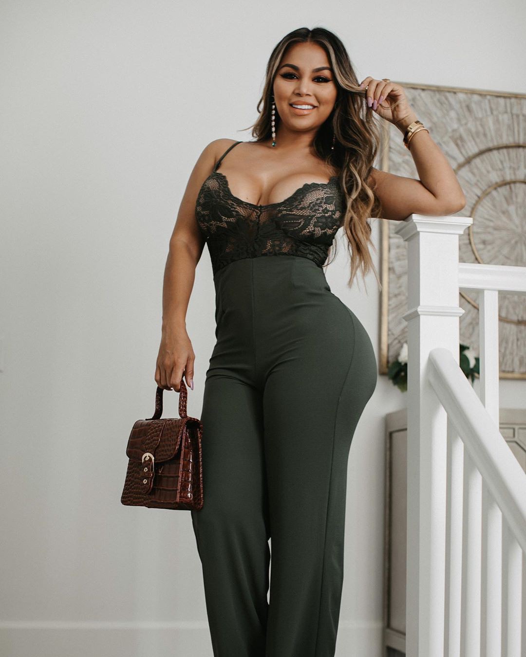 brown outfit ideas with dress, hot girls photoshoot, Hot Model Photo: Black Jacket,  Dolly Castro Instagram  