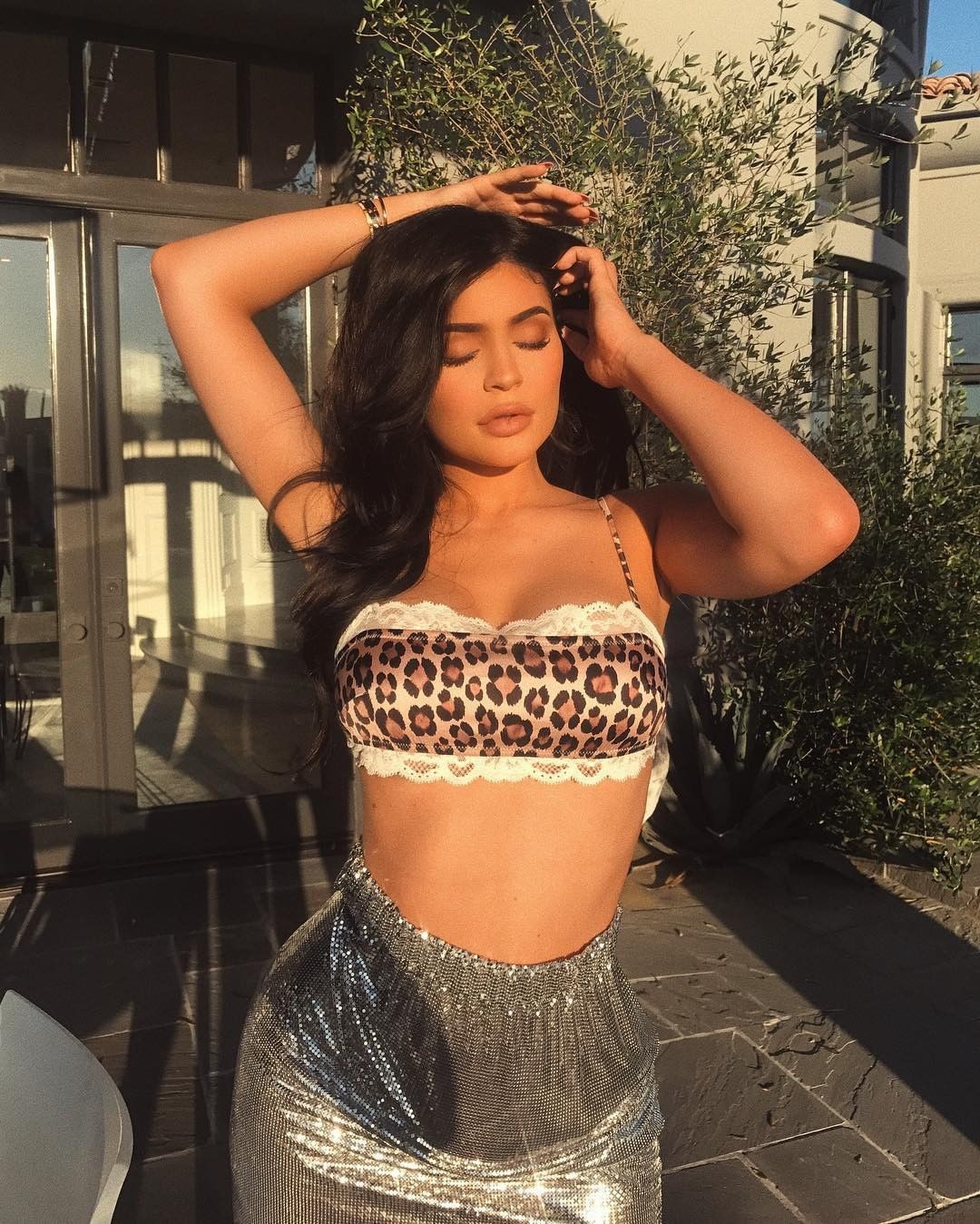 New Instagram Sexiest Kylie Jenner Pic: Kylie Jenner,  FASHION,  Instagram photos,  Stylevore,  Hot Instagram Models,  Vintage clothing,  luxury,  Vogue,  kylie jenner Fashion,  Cute kylie jenner,  instagram models,  kyliejenner,  haileybaldwin,  arianagrande  