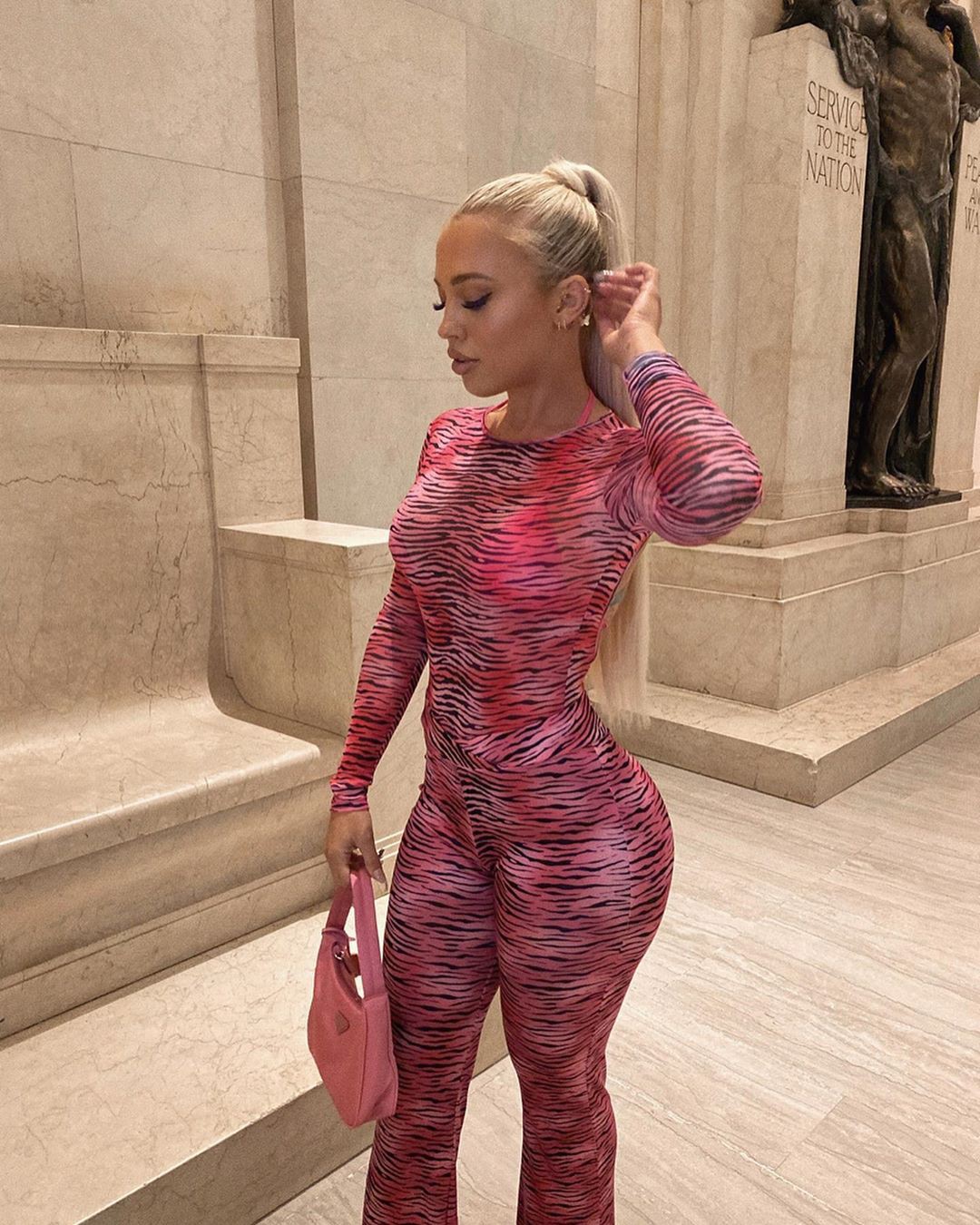 Instagram Sexiest Tammy Hembrow